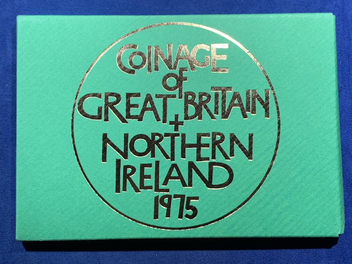 《竞宝斋》第466场 周日，周一 2场连拍 （全场包邮）欢迎送拍 英国1975年精制套币 礼品装 6枚币和1枚章