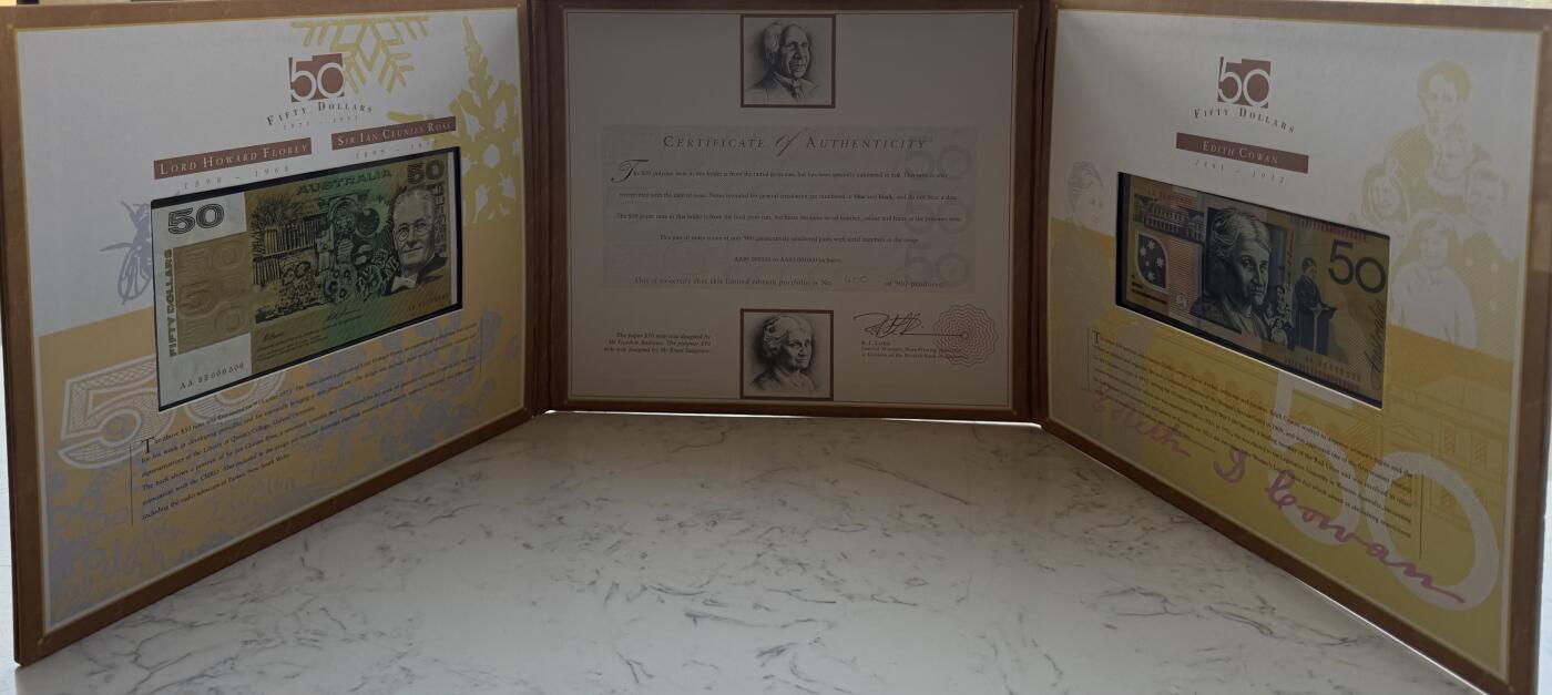 2026第4场（总第231期）：精品测试钞、外钞综合场  双钞册/澳大利亚“纸塑同号首发”50元AA冠红字特殊加盖纪念册装UNC（第500号）