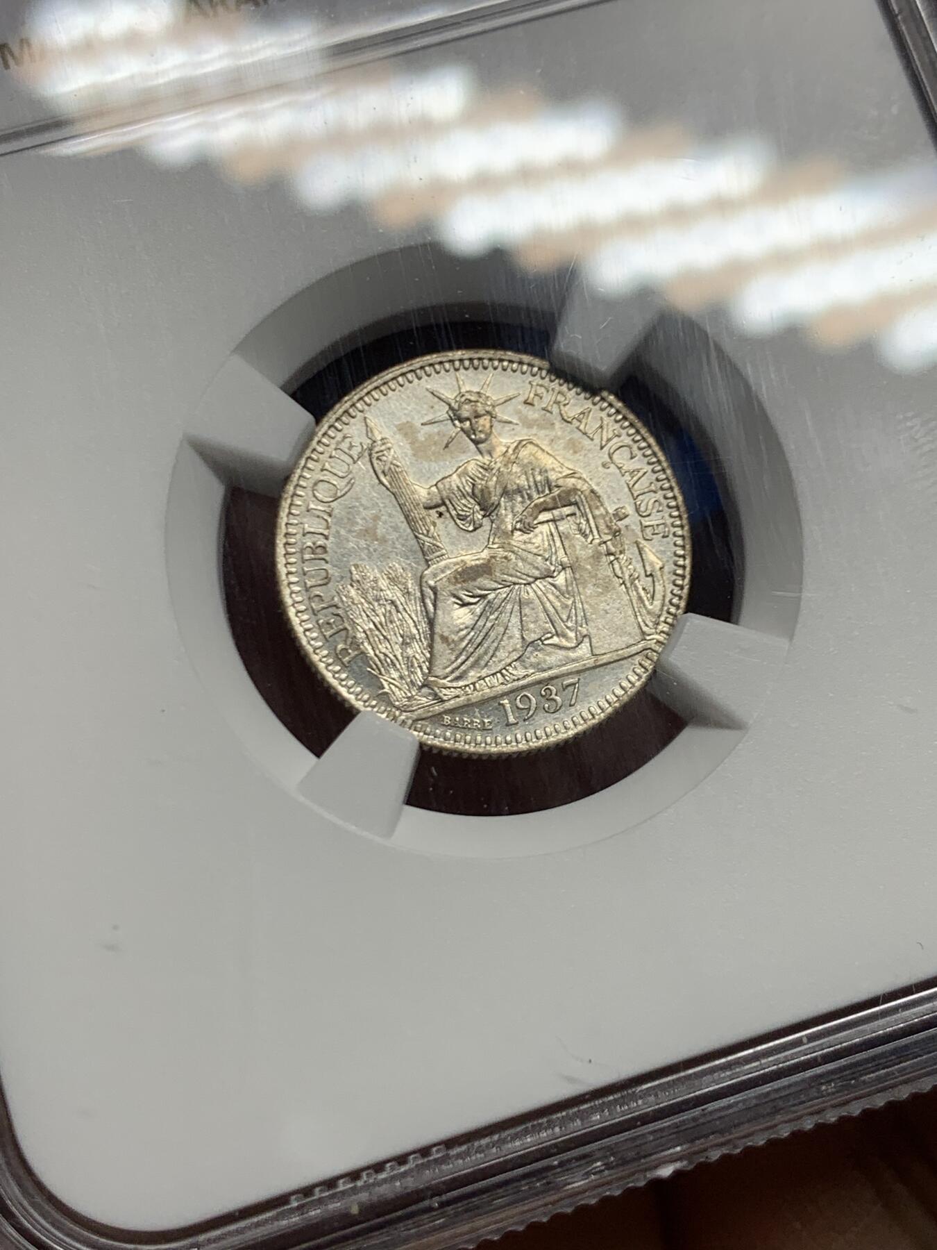 《竞宝斋》第466场 周日，周一 2场连拍 （全场包邮）欢迎送拍 NGC UNCD 法属印支1937年坐洋10分银币