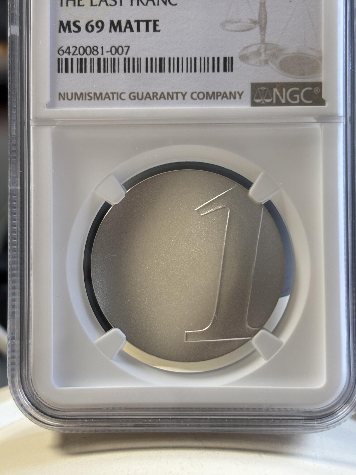 第192期拍卖 获奖币法国2001年最后的法郎波浪形银币NGC-MS69，980银，17.77克，