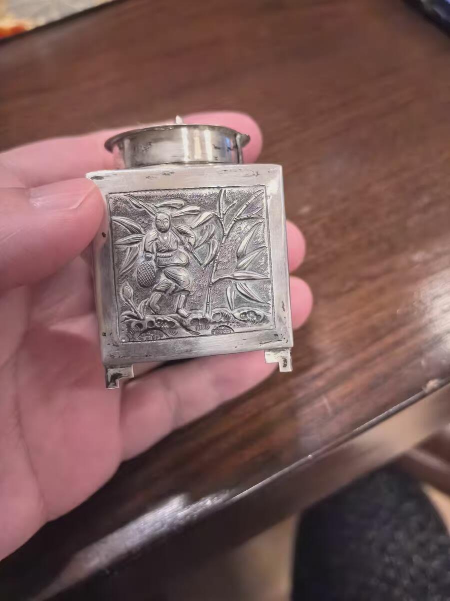 欧洲铜章和回流杂项第一场 欧洲回流晚清民国调料罐银罐纯银55克左右，有银调羹