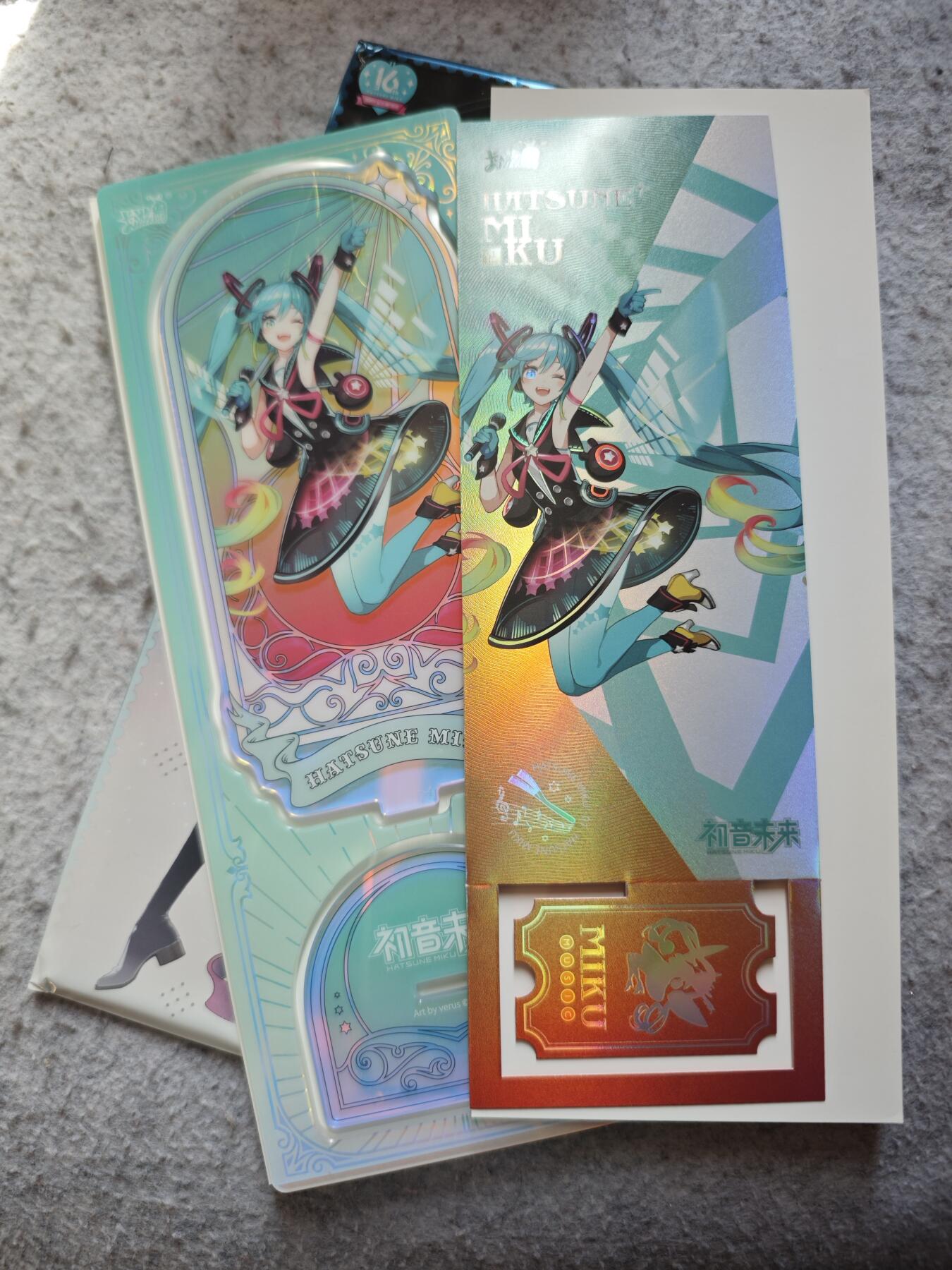 【随心含颖卡拍55期】卡游/集卡社/卡卡沃 抽卡机专场拍卖【无佣金】 卡游 初音超大立牌➕镭射票 仅开包拍照