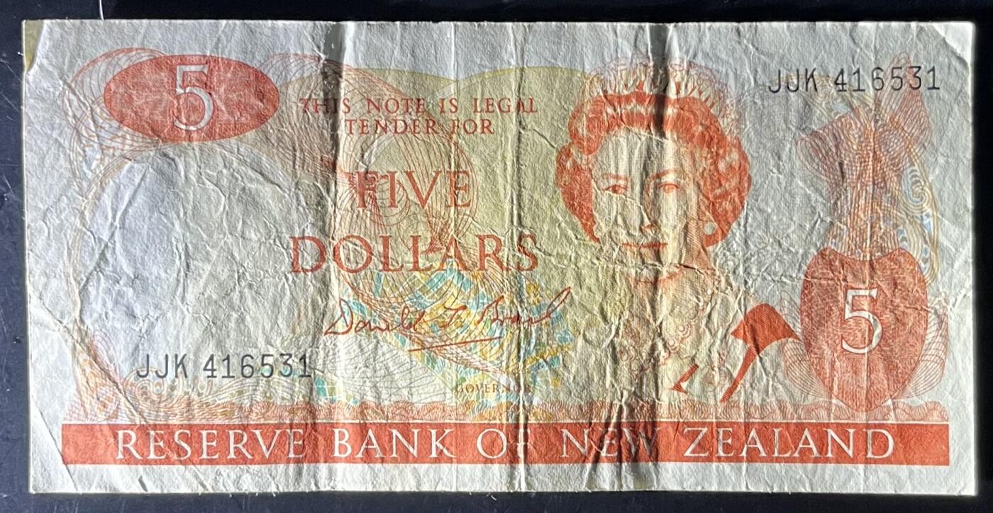 小福收藏拍卖第201期 流通品相裸钞 特惠场 本场拍卖美洲大洋洲非洲亚洲纸币【佣金仅收2% 不设最低佣金 全场包邮】 新西兰  5元 