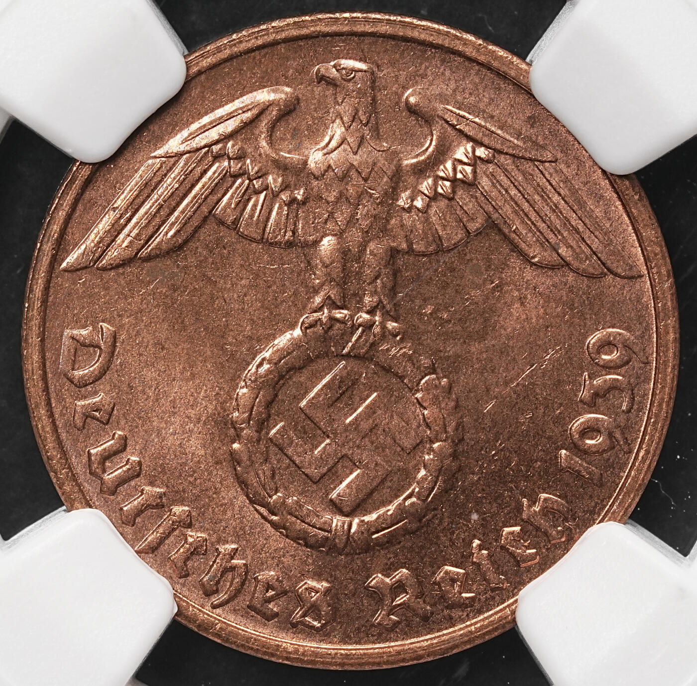 修遠堂世界钱币第106期，请看参拍说明 NGC MS64RB 1939年德国2芬尼铜币 G厂铭