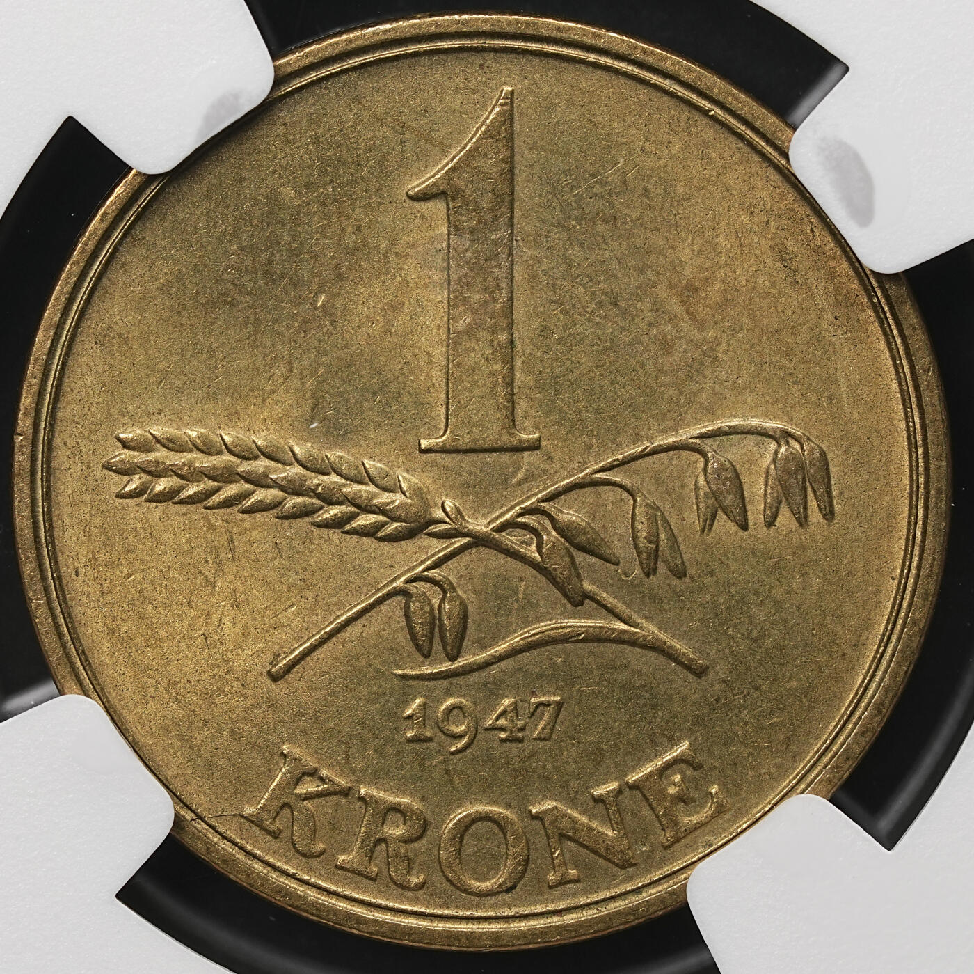 修遠堂世界钱币第106期，请看参拍说明 NGC MS64 1947年丹麦1克朗