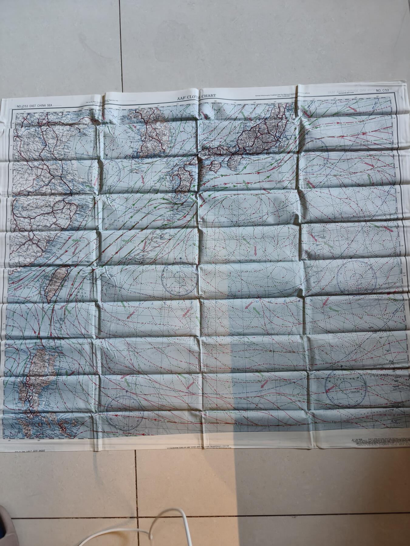 老王徽章第185期 美国二战陆军航空兵逃生图 正面为日本与中国南海 背面为中国东海 大型尺寸约1.2米×1.2米