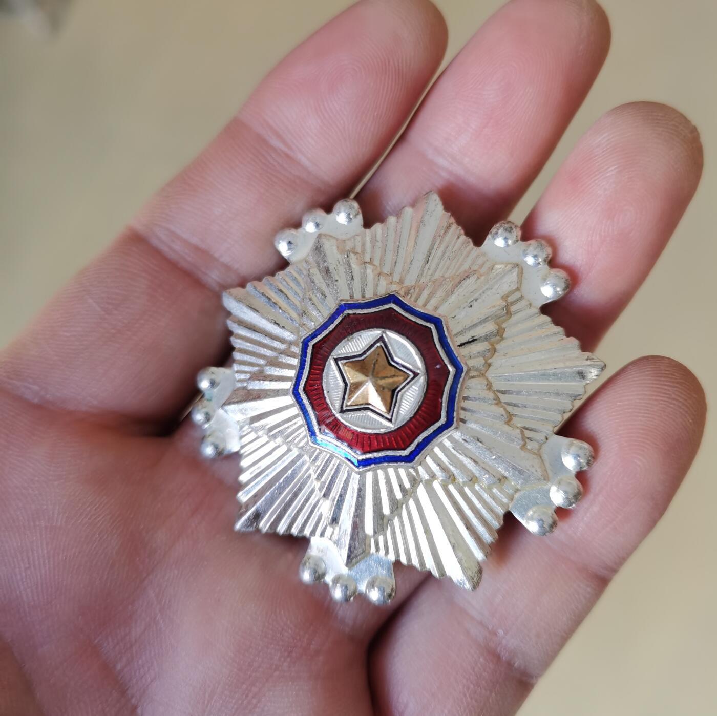 苏联朝鲜奖章收藏  朝鲜国旗勋章三级一枚