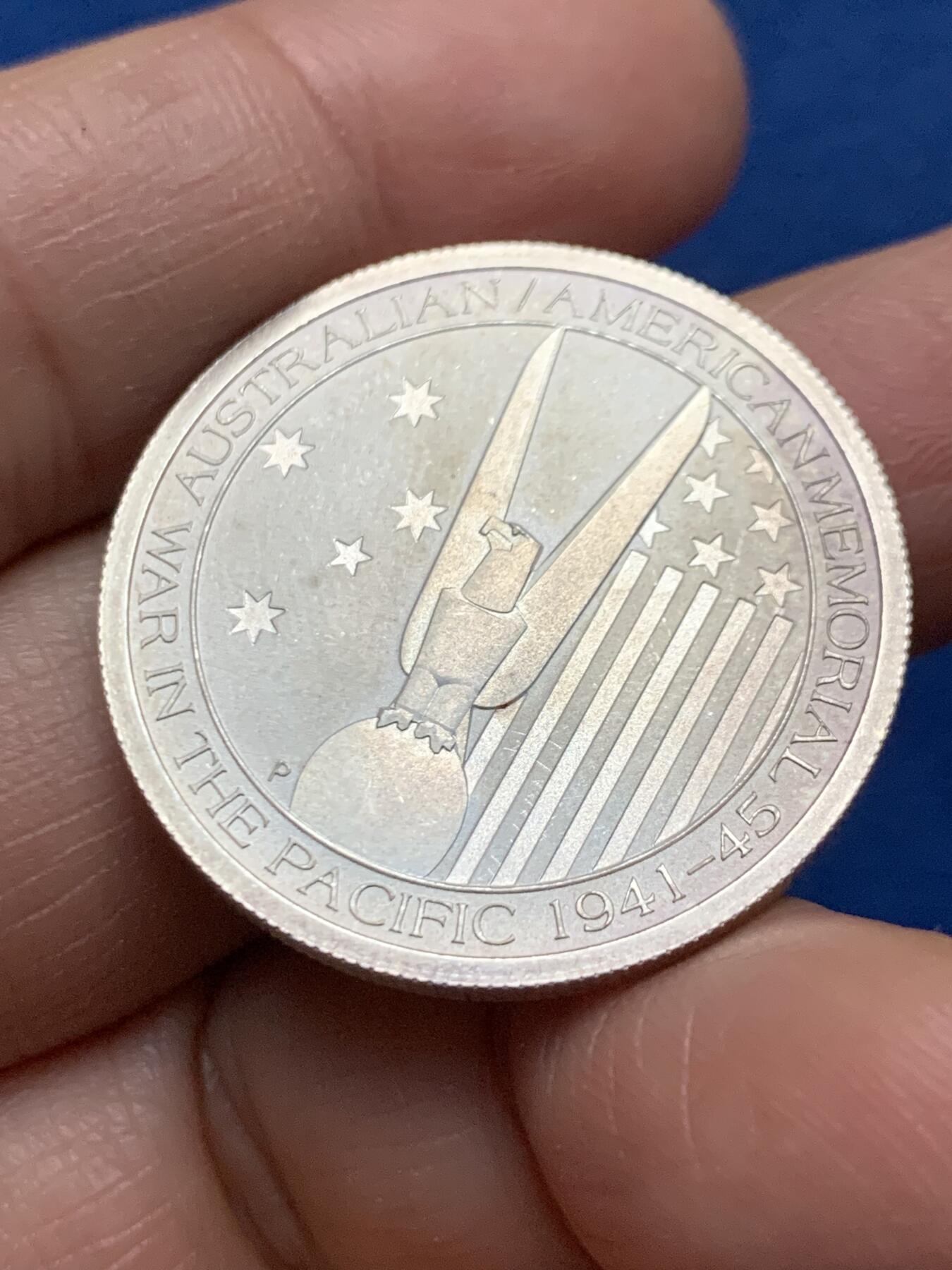 《竞宝斋》第466场 周日，周一 2场连拍 （全场包邮）欢迎送拍 2013年澳大利亚纪念二战澳籍美军50分银币，1/2盎司，15.8克，999银