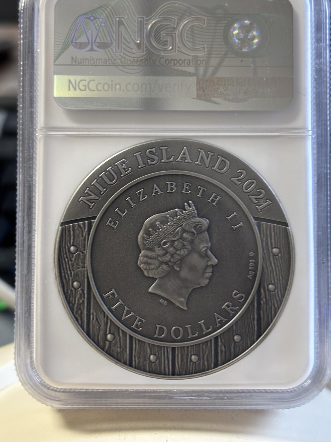 第192期拍卖 纽埃2021年女战神系列3花木兰镶木盾高浮雕银币NGC-MS70首，999银，发行555枚