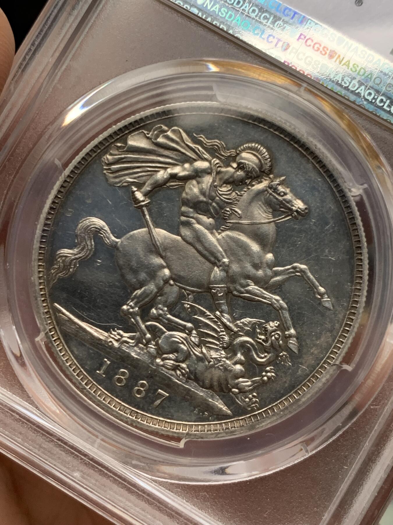 《竞宝斋》第466场 周日，周一 2场连拍 （全场包邮）欢迎送拍 PCGS PR61CAM 英国 1887年 精制高冠马剑克朗 银币 发行量1000的经典大热品种 CAM难得 HA一月份N盒同分61CAM拍卖成交价2684刀（Auction61586,Lot23204)