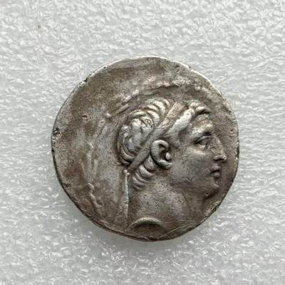 瓶子🏺第231期拍卖会 - 古希腊塞琉古王国德米特里乌斯一世与提喀女神4德大银币 公元前162年—前150年 正面：花环围绕德米特里乌斯一世头像 反面：手持丰饶角与权杖的财富女神提喀坐像  16.02克