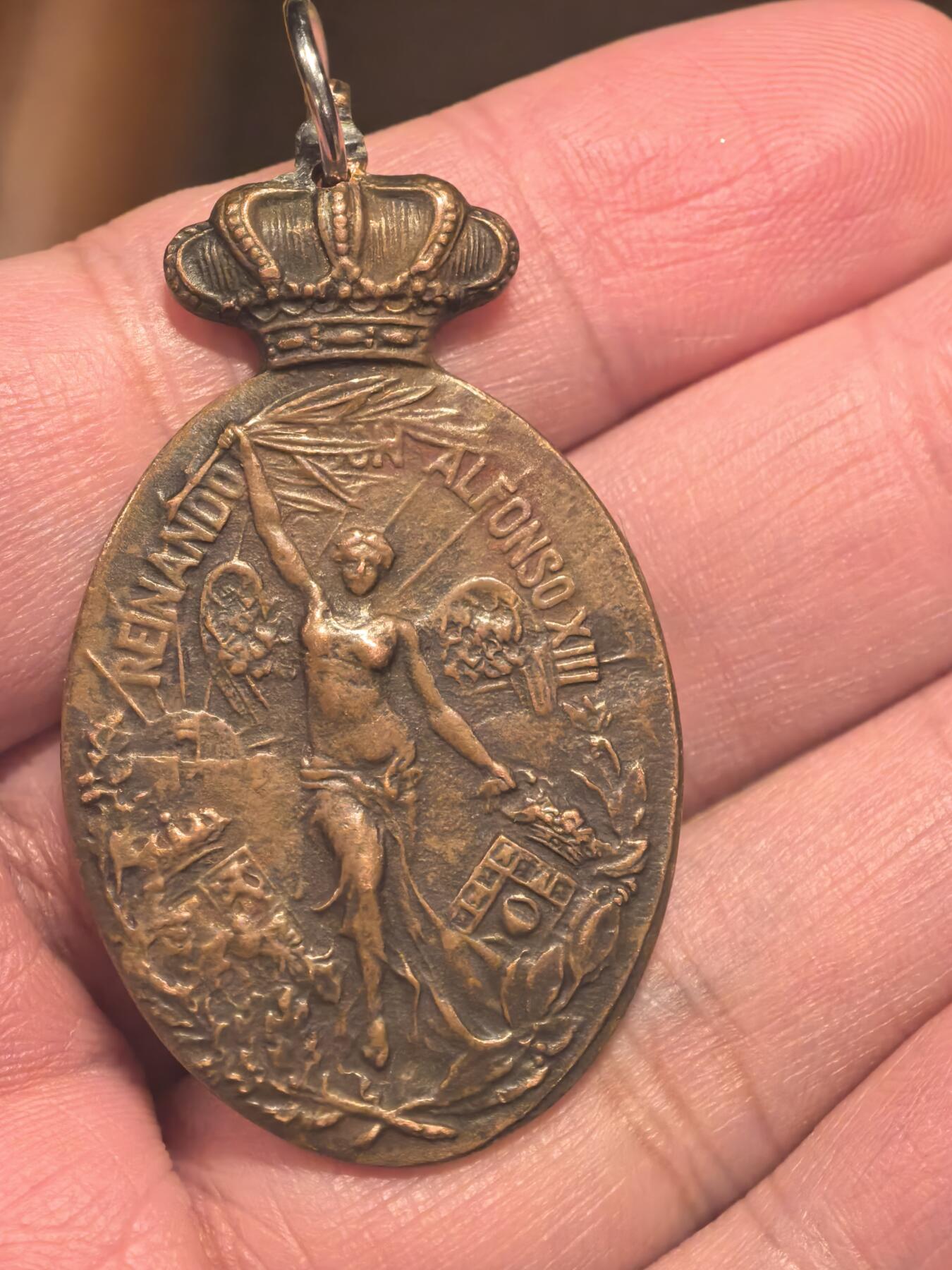 欧洲铜章和回流杂项第一场 西班牙阿方索十三世时期的摩洛哥战役纪念奖章，头上有修复，谨慎拍卖