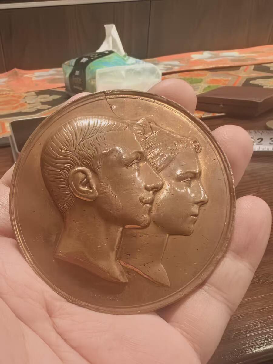 欧洲铜章和回流杂项第一场 1878年西班牙阿方索十二世与玛丽亚·梅塞德斯婚礼纪念铜章 这是一枚为纪念西班牙国王阿方索十二世