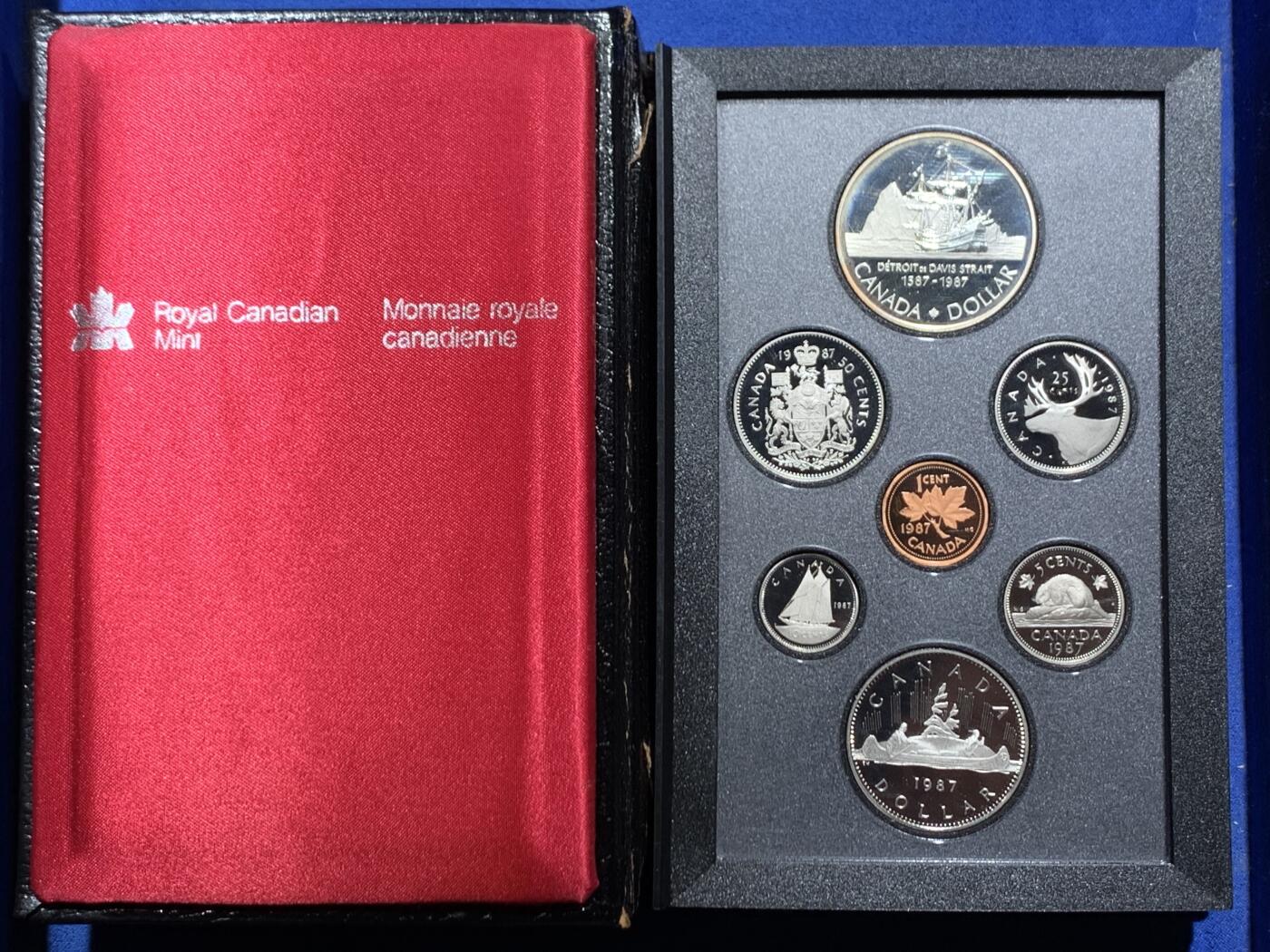 《竞宝斋》第466场 周日，周一 2场连拍 （全场包邮）欢迎送拍 加拿大1987年精制套币 含一枚银币 原盒带证书