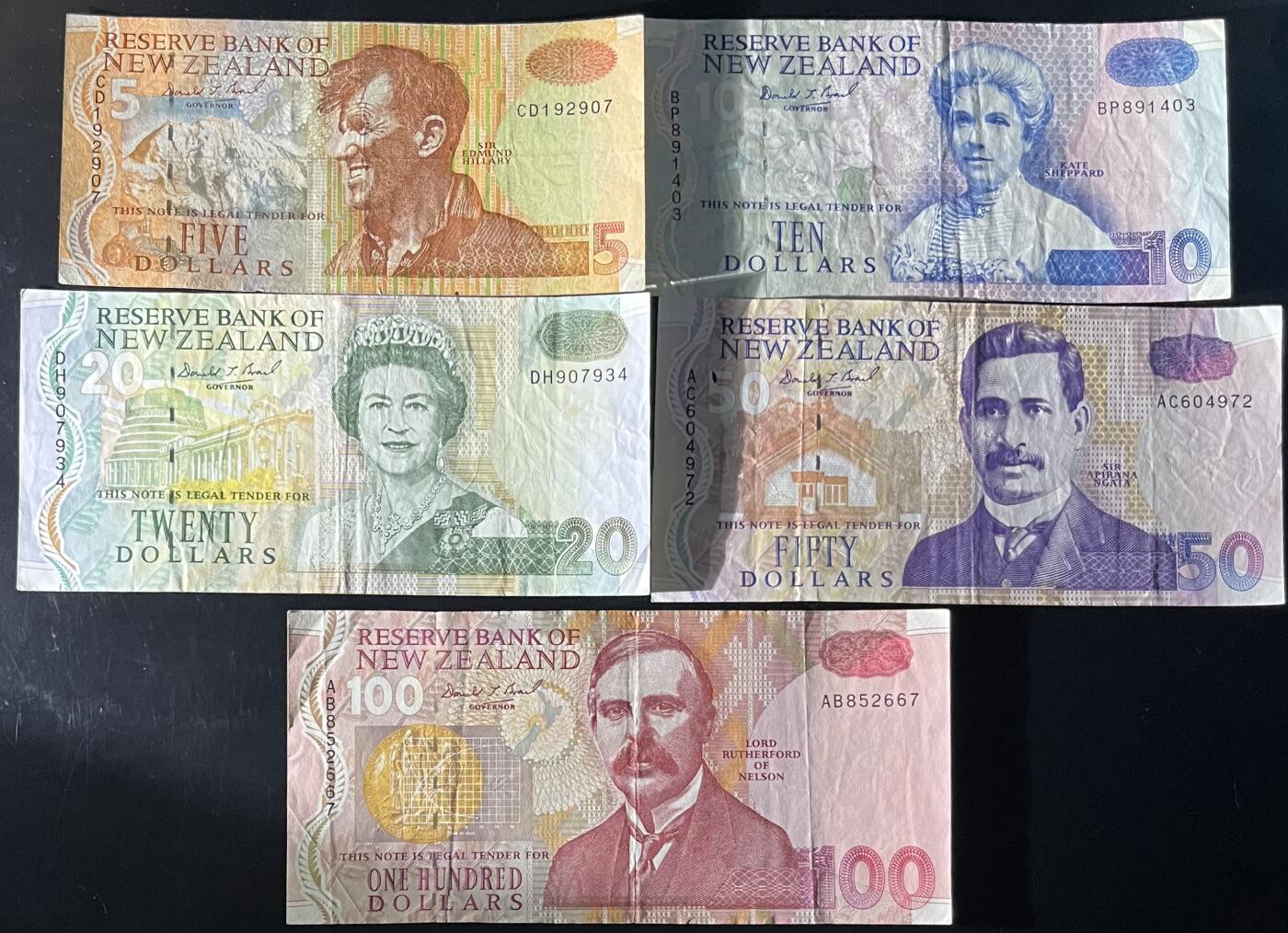 小福收藏拍卖第201期 流通品相裸钞 特惠场 本场拍卖美洲大洋洲非洲亚洲纸币【佣金仅收2% 不设最低佣金 全场包邮】 新西兰 5+10+20+50+100元 1组5张 大全套