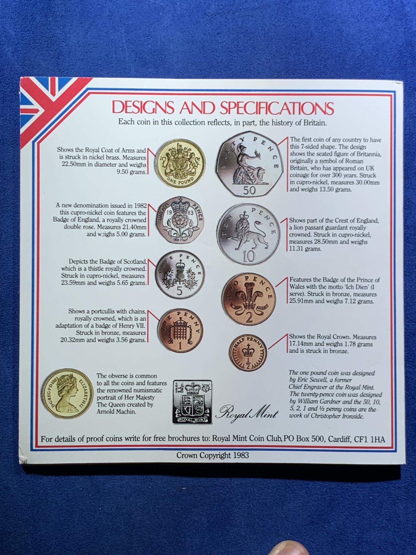 《竞宝斋》第466场 周日，周一 2场连拍 （全场包邮）欢迎送拍 英国1983年套币册 新1镑发行首年 精美纹章盾徽漂亮 1/2便士的最后几年 册证齐全 细节见图