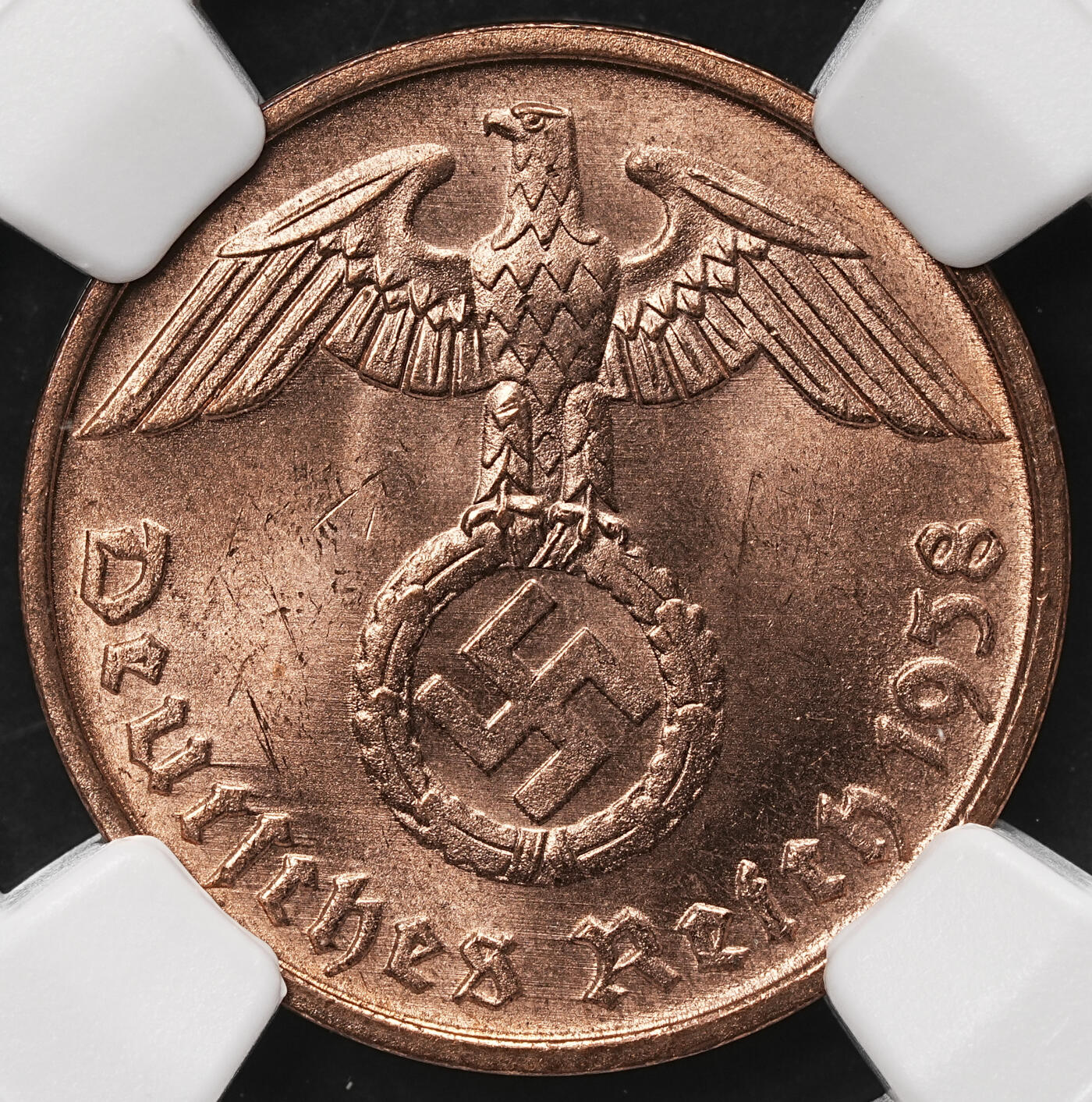 修遠堂世界钱币第106期，请看参拍说明 NGC MS64RD 1939年德国2芬尼铜币 D厂铭，满铜光