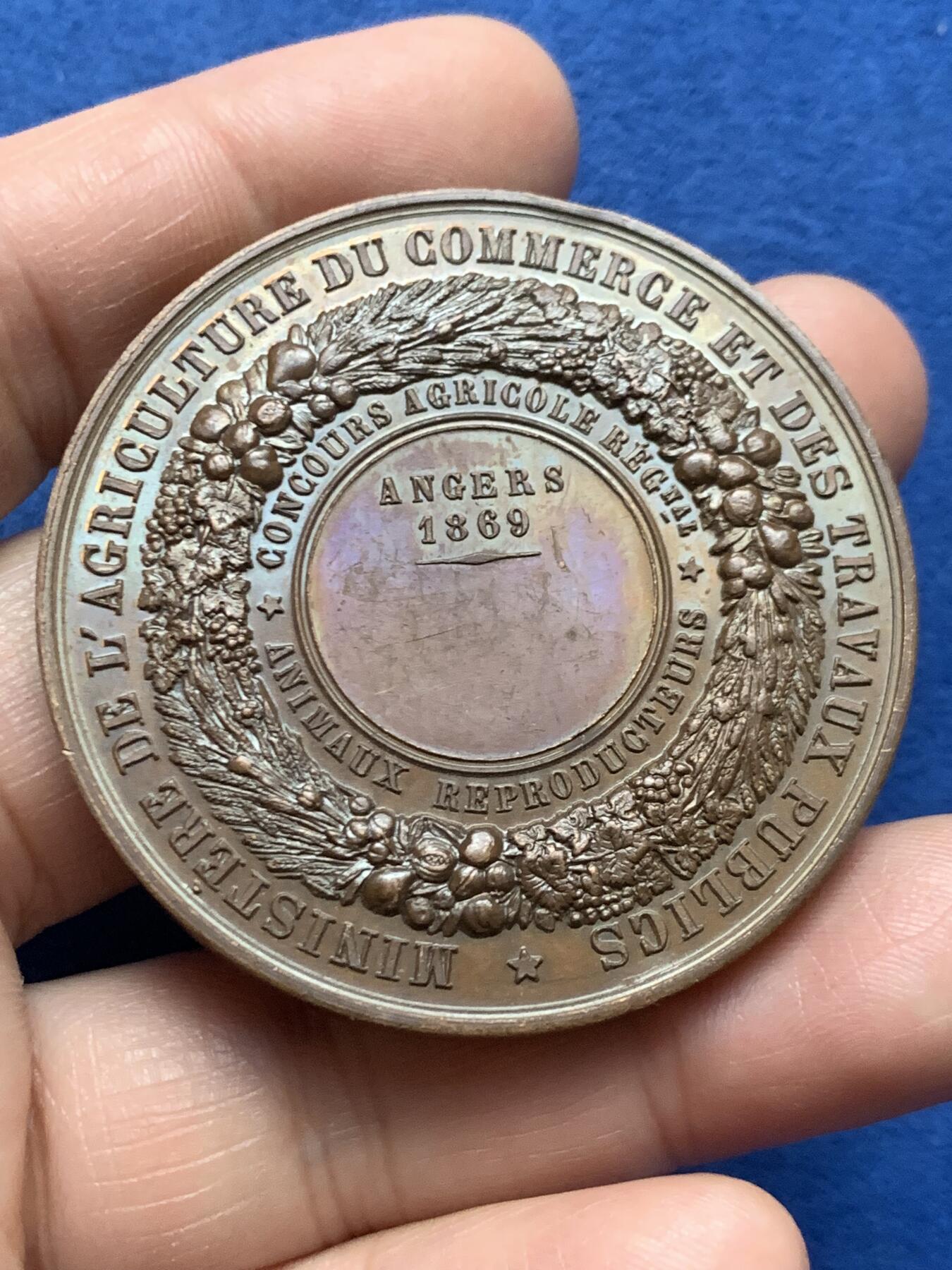 《竞宝斋》第466场 周日，周一 2场连拍 （全场包邮）欢迎送拍 法国拿破仑三世农业铜章 57.1克 50.2mm 带盒