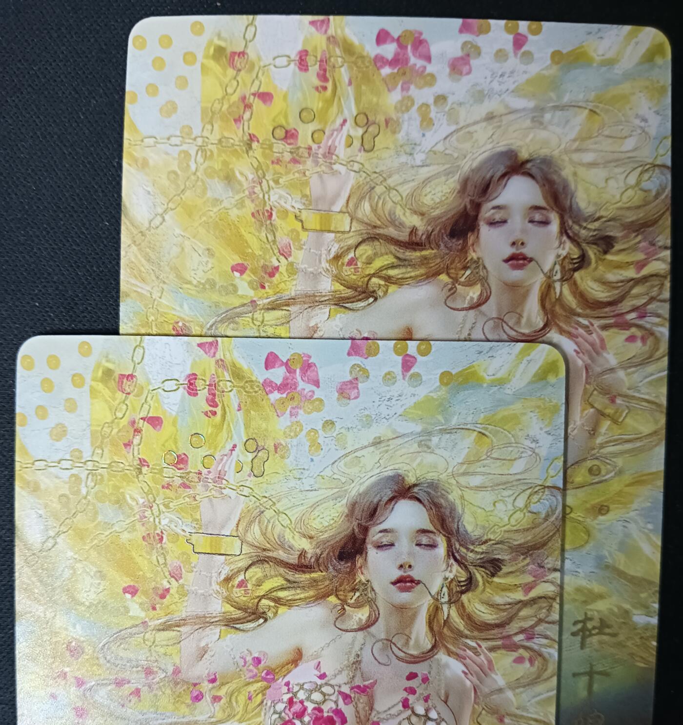 花开卡拍第61期（3月7号周六截拍，品控勿拍!!!拍品不寄存，运费5元（新疆需补运费差价或顺丰到付），自制卡难免瑕疵，可能存在轻微撞角爆边等出厂瑕疵，品控介意勿拍！） 燎原 焱卡 人间传 双服饰 幻普 杜十娘 2张