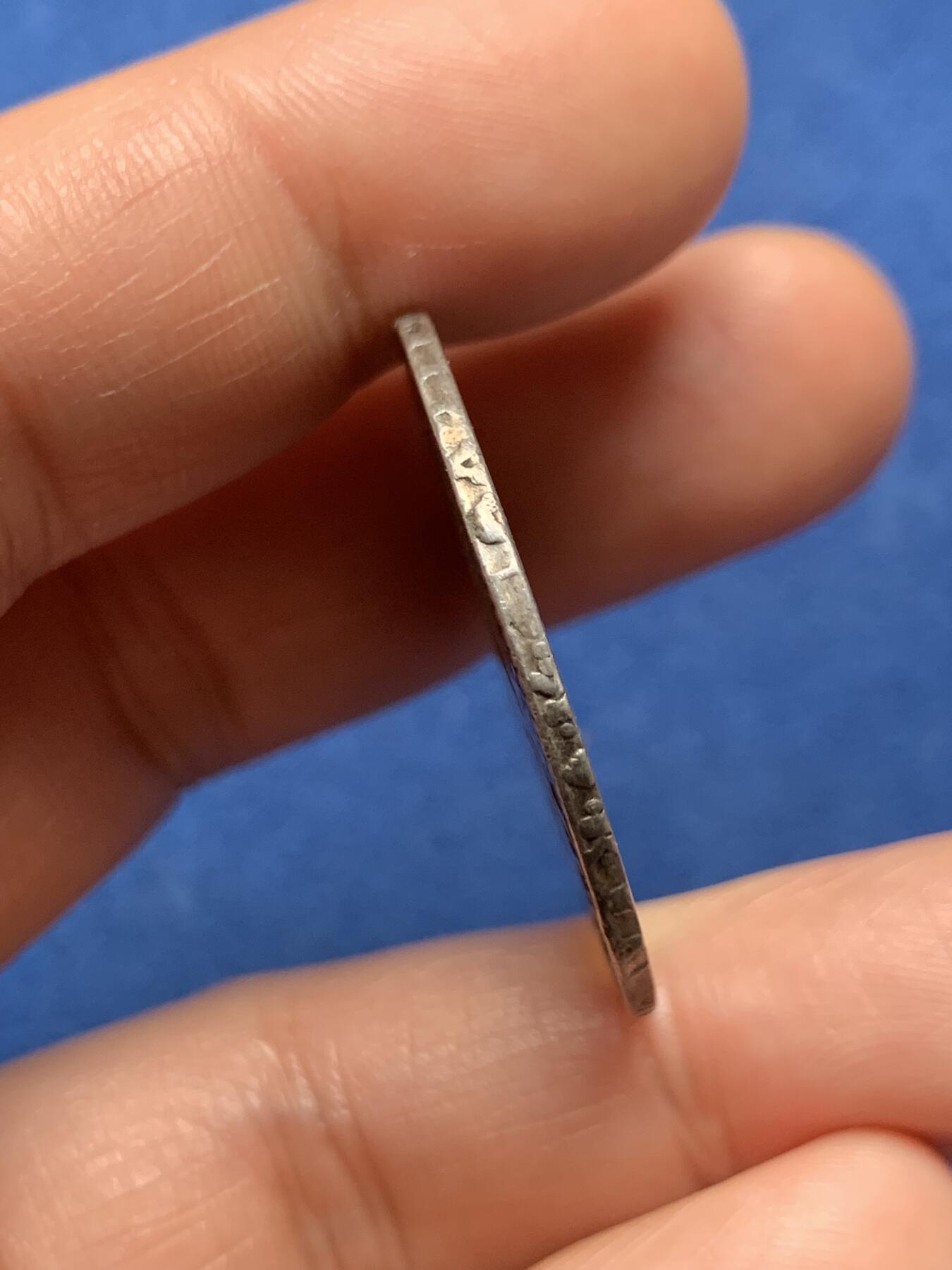 《竞宝斋》第466场 周日，周一 2场连拍 （全场包邮）欢迎送拍 法国1690年路易十四半埃居银币 少见面值 细节好 老包浆漂亮