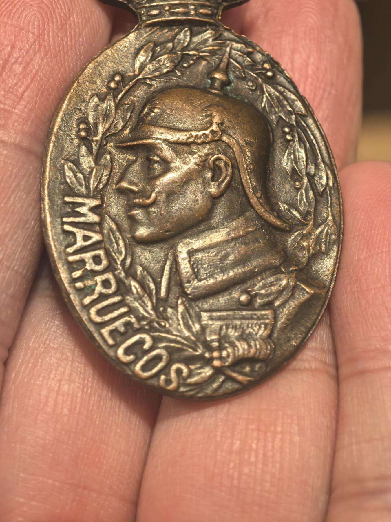 欧洲铜章和回流杂项第一场 西班牙阿方索十三世时期的摩洛哥战役纪念奖章，头上有修复，谨慎拍卖