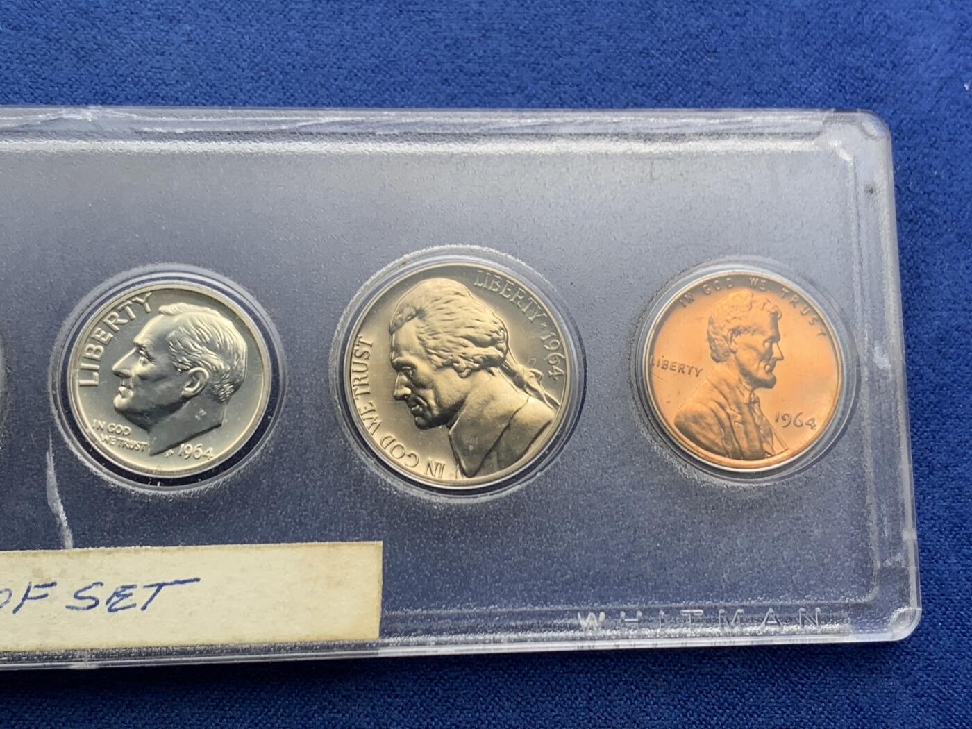 《竞宝斋》第466场 周日，周一 2场连拍 （全场包邮）欢迎送拍 美国1964年精制套币 whitman盒子 含三枚900银银币