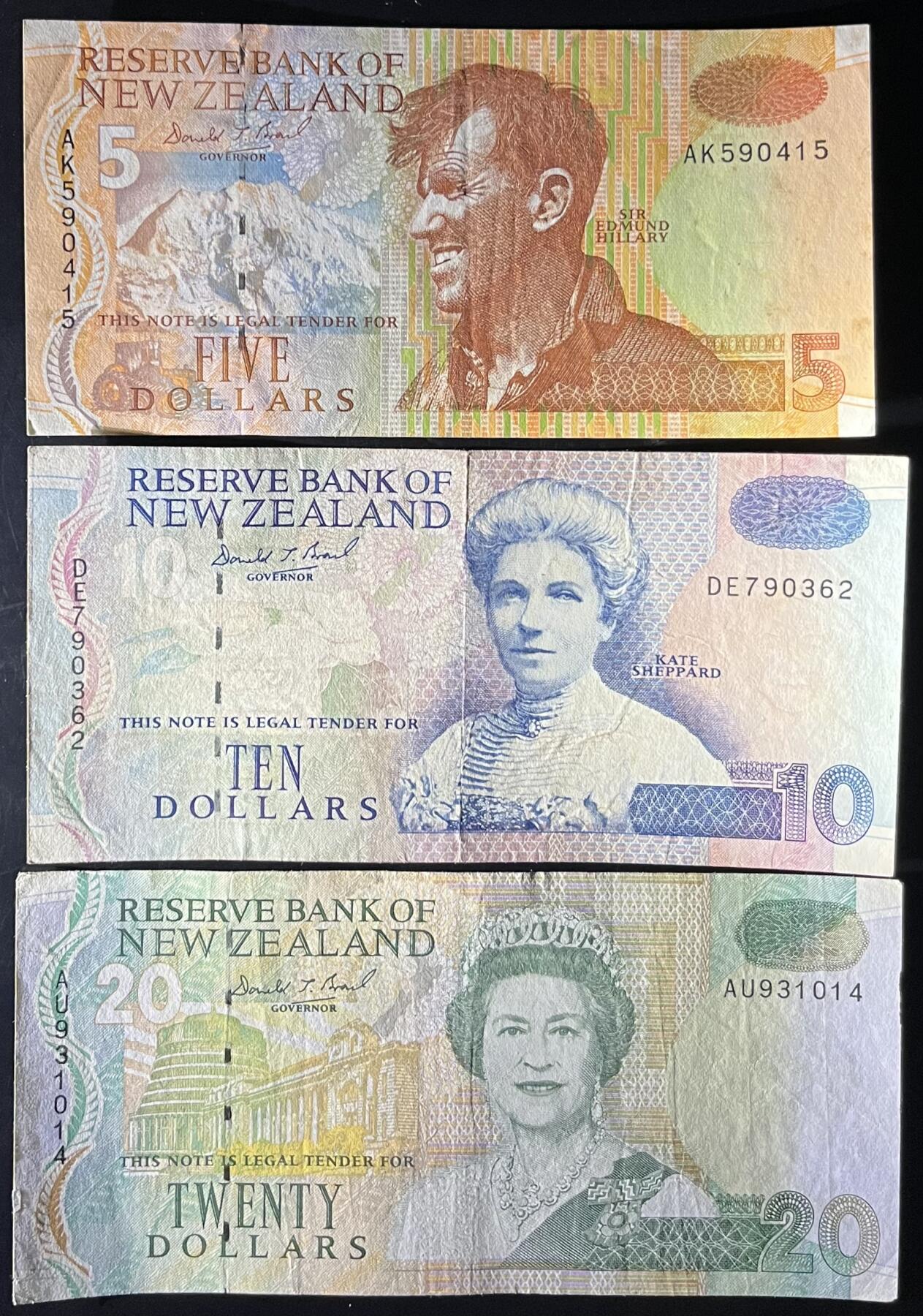 小福收藏拍卖第201期 流通品相裸钞 特惠场 本场拍卖美洲大洋洲非洲亚洲纸币【佣金仅收2% 不设最低佣金 全场包邮】 新西兰 5+10+20元 1组3张 