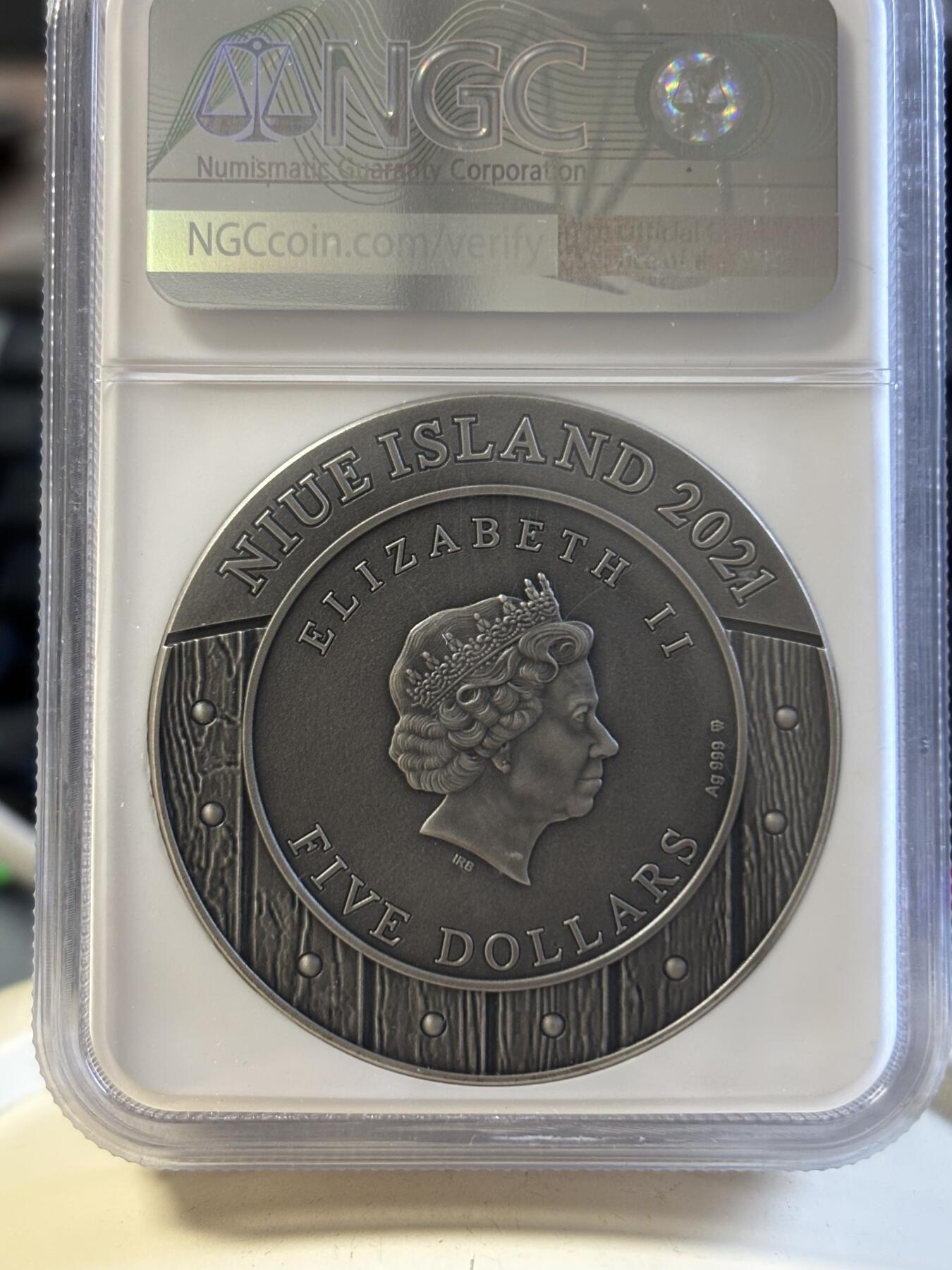 第192期拍卖 纽埃2021年女战神系列3花木兰镶木盾高浮雕银币NGC-MS70首，999银，发行555枚