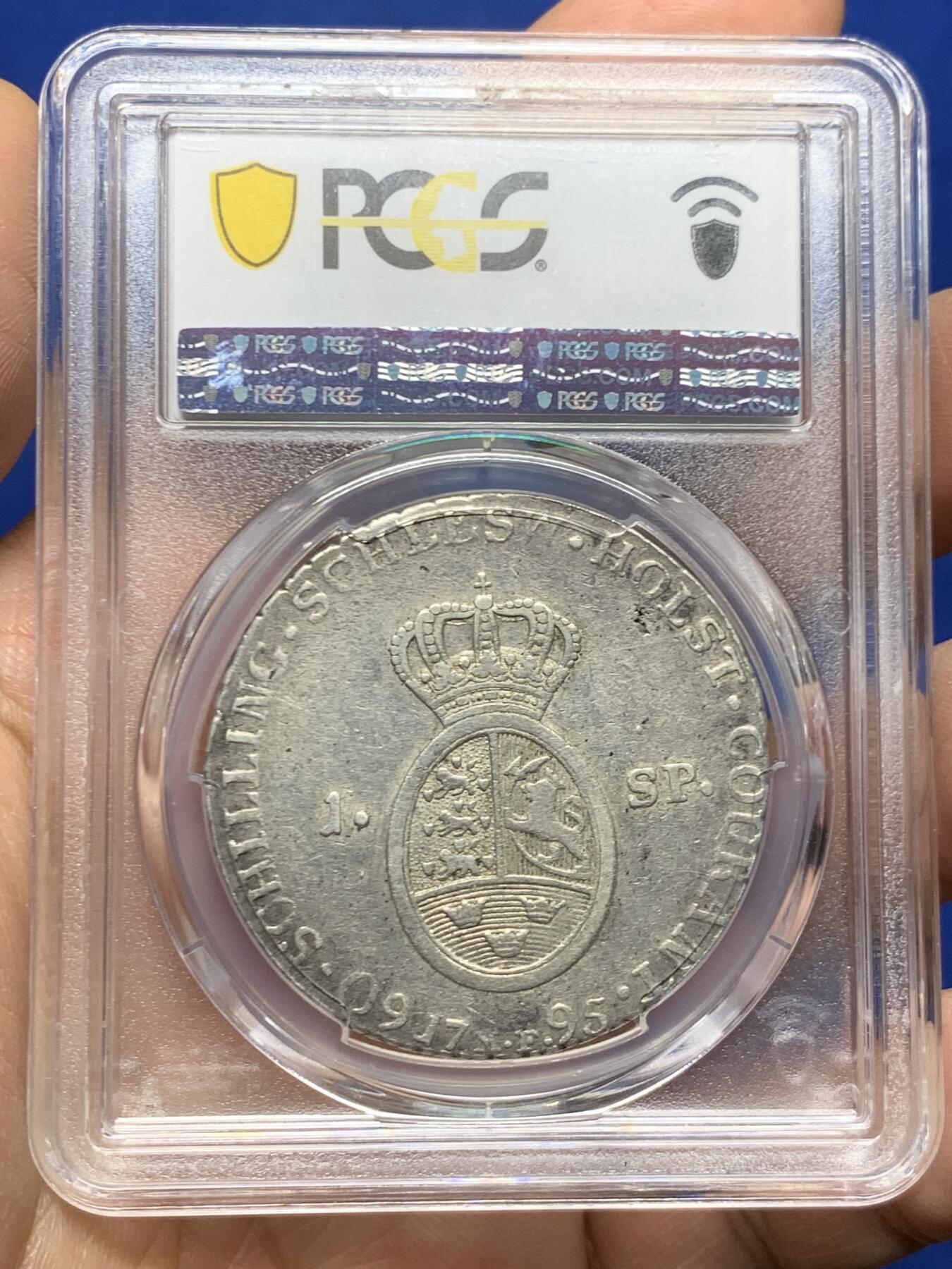 《竞宝斋》第466场 周日，周一 2场连拍 （全场包邮）欢迎送拍 PCGS XF45 石勒苏益格1795年荷尔斯泰因（Schleswig-Holstein）铸币厂（MF标识）B版 60先令银币，正面为克里斯蒂安七世，“微笑的国王”，淡金色包浆，名家理查德·奥古斯特旧藏，外拍价高。