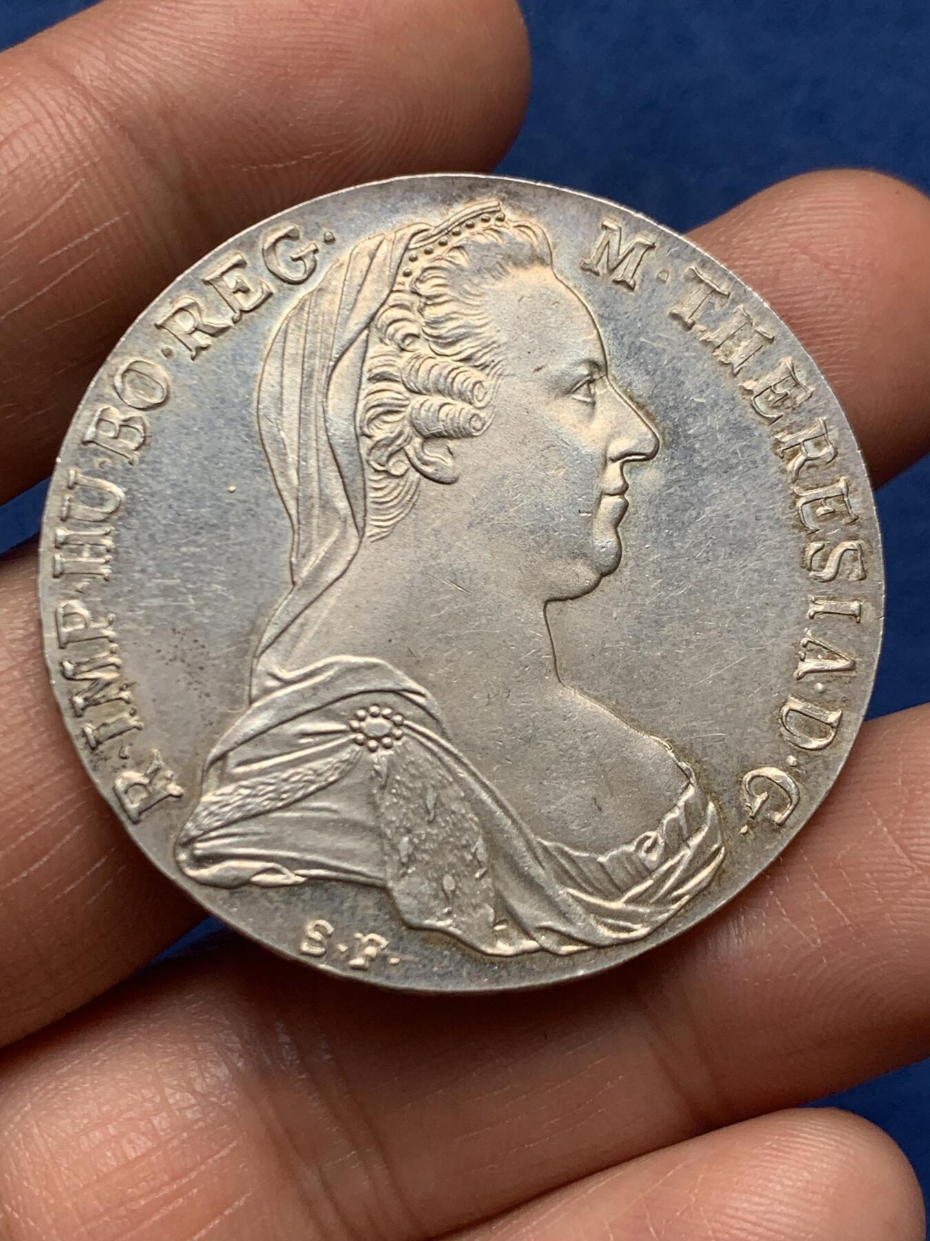 《竞宝斋》第466场 周日，周一 2场连拍 （全场包邮）欢迎送拍 全新品相 奥地利 1780年（后铸）大奶妈银币