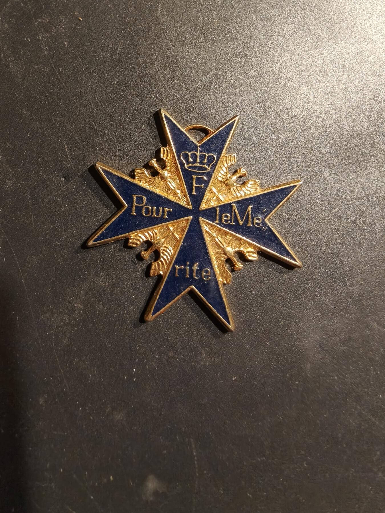 老王徽章第185期 德国蓝马克斯勋章   拷贝版