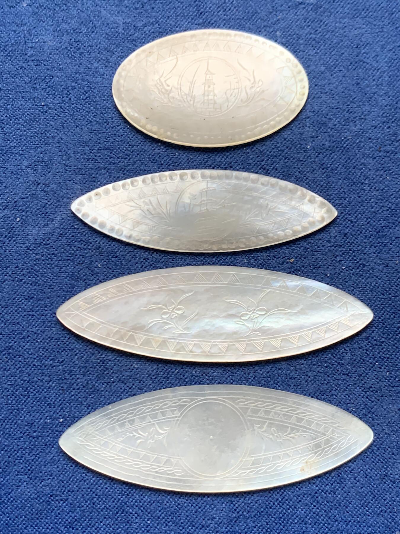 《竞宝斋》第466场 周日，周一 2场连拍 （全场包邮）欢迎送拍 四枚一组 英国一线回流清螺钿贝母筹码，菱形或椭圆形，手工精雕，图款皆不同，莹光宝气。