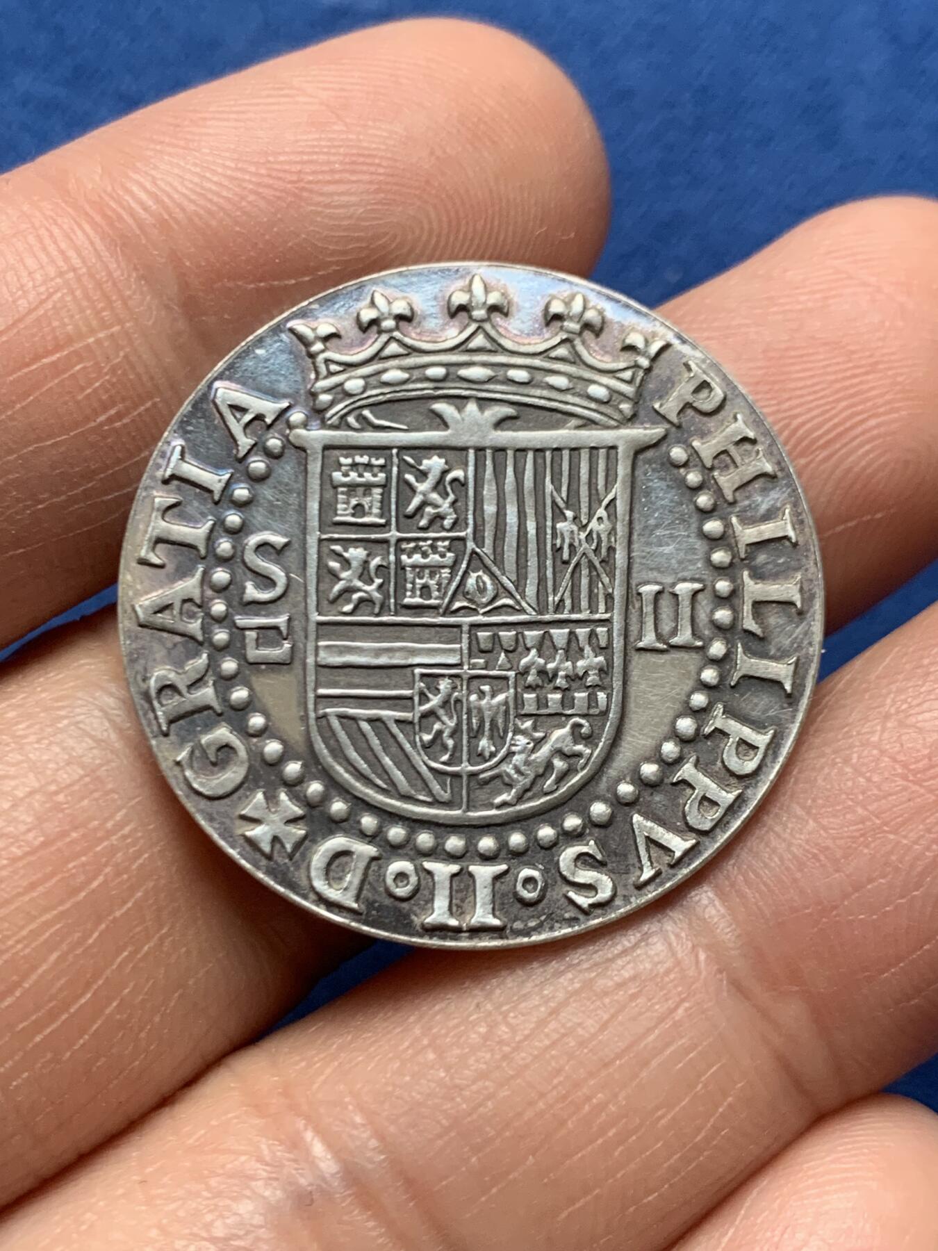 《竞宝斋》第466场 周日，周一 2场连拍 （全场包邮）欢迎送拍 西班牙复古十字型纯银银章 9.9克 30mm