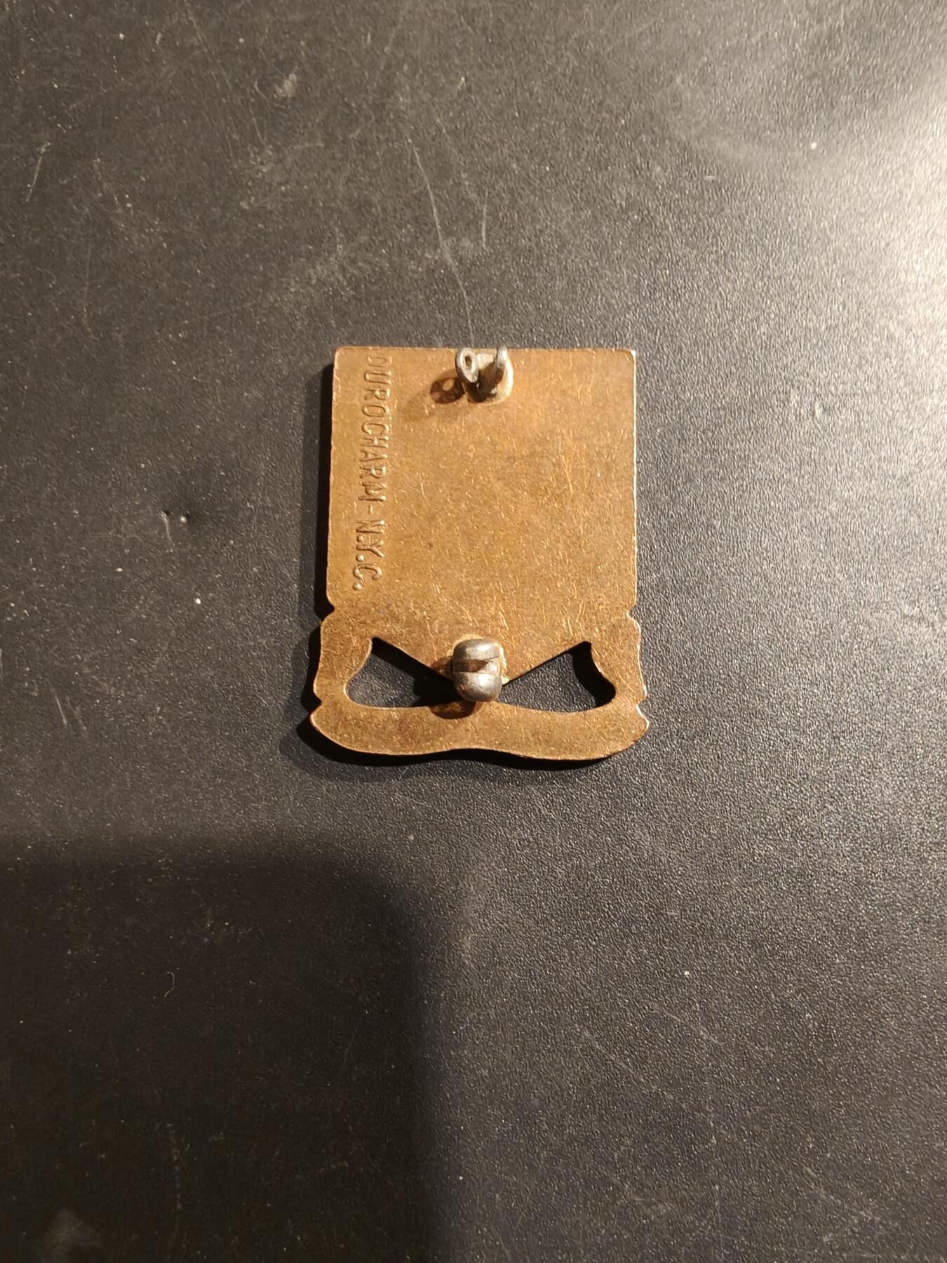 老王徽章第185期 美国陆军第130步兵团证章    二战时期铜质珐琅