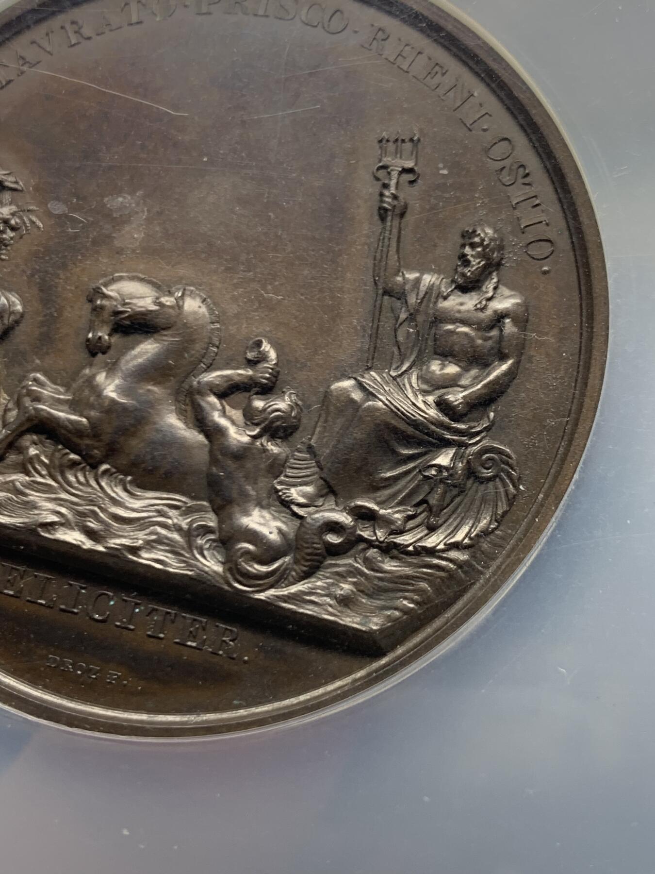 《竞宝斋》第466场 周日，周一 2场连拍 （全场包邮）欢迎送拍 NGC MS63BN 法占拿破仑 时期 荷兰 1807 运河通航 海神纪念 大铜章 大盒封装 巧克力包浆 精彩细节 这个时期的确实少见