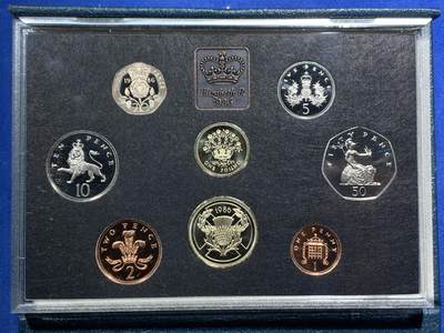 《竞宝斋》第466场 周日，周一 2场连拍 （全场包邮）欢迎送拍 - 英国1986年精制套币，1枚2英镑爱丁堡运动会精制纪念币，1枚1英镑北爱尔兰亚麻精制纪念币，8枚币，盒证齐全，品相精美，高档盒装