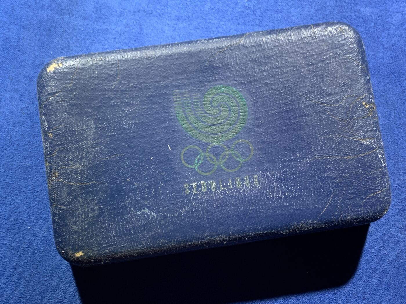 《竞宝斋》第466场 周日，周一 2场连拍 （全场包邮）欢迎送拍 韩国1988年1万元和5千元精制银币套 汉城奥运会-马术和跆拳道 33.62和16.81克 925银 盒证全