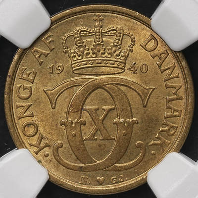 修遠堂世界钱币第106期，请看参拍说明 - NGC MS65 1940年皇冠1/2克朗