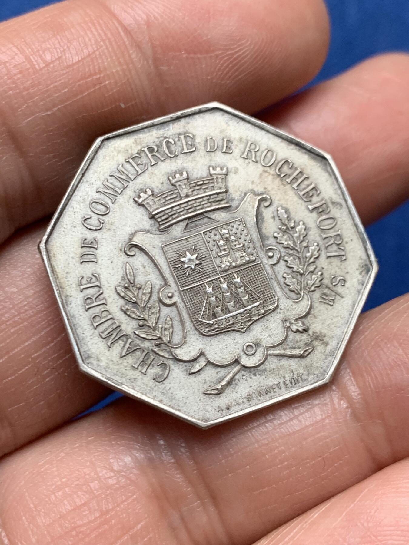 《竞宝斋》第466场 周日，周一 2场连拍 （全场包邮）欢迎送拍 法国商会八角银质代币，直径：30.1mm，重：11g，边铭：950M/M 菱形银标