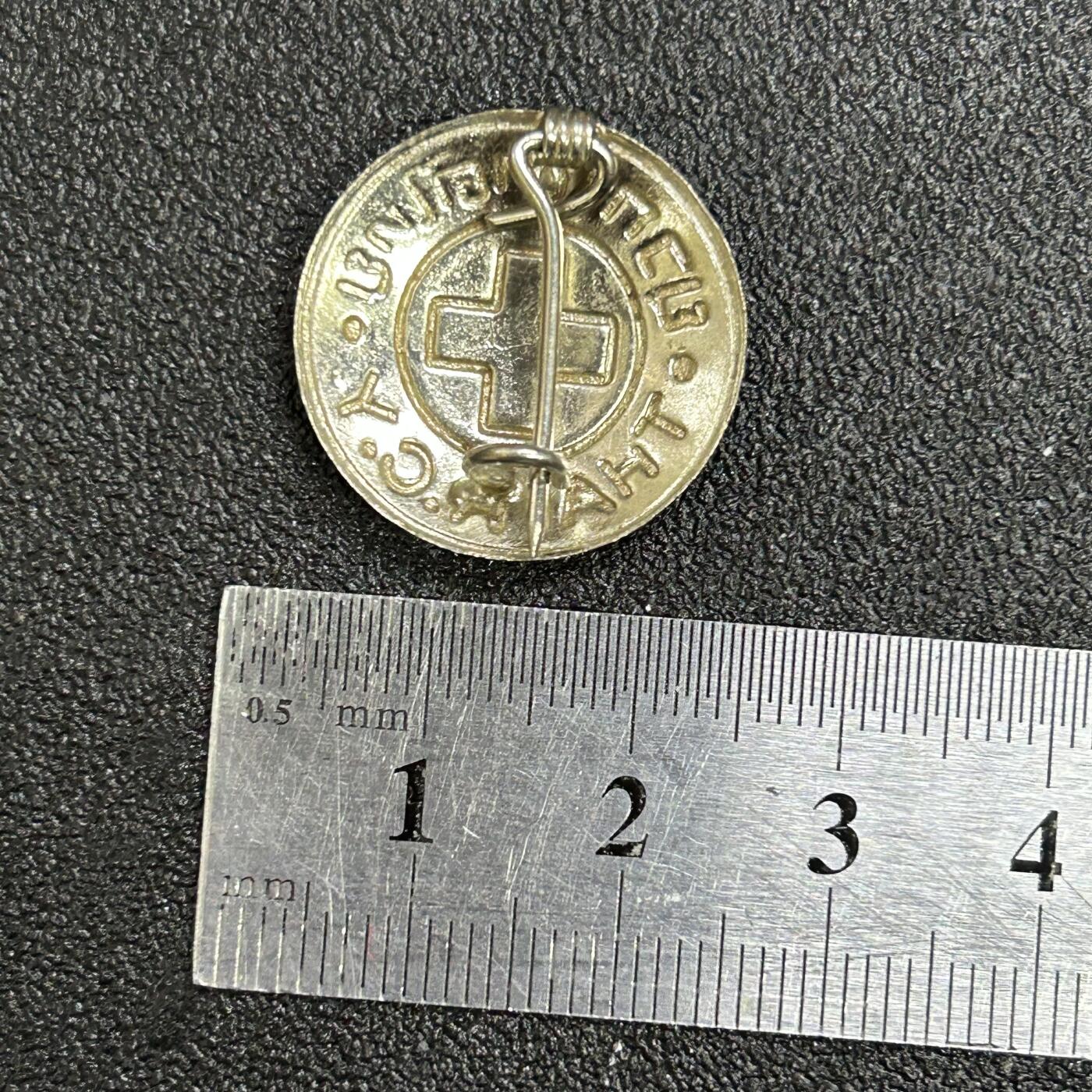 西秦中古拍卖第七十九期  越南战争时期 泰国红十字会青年救护队证章