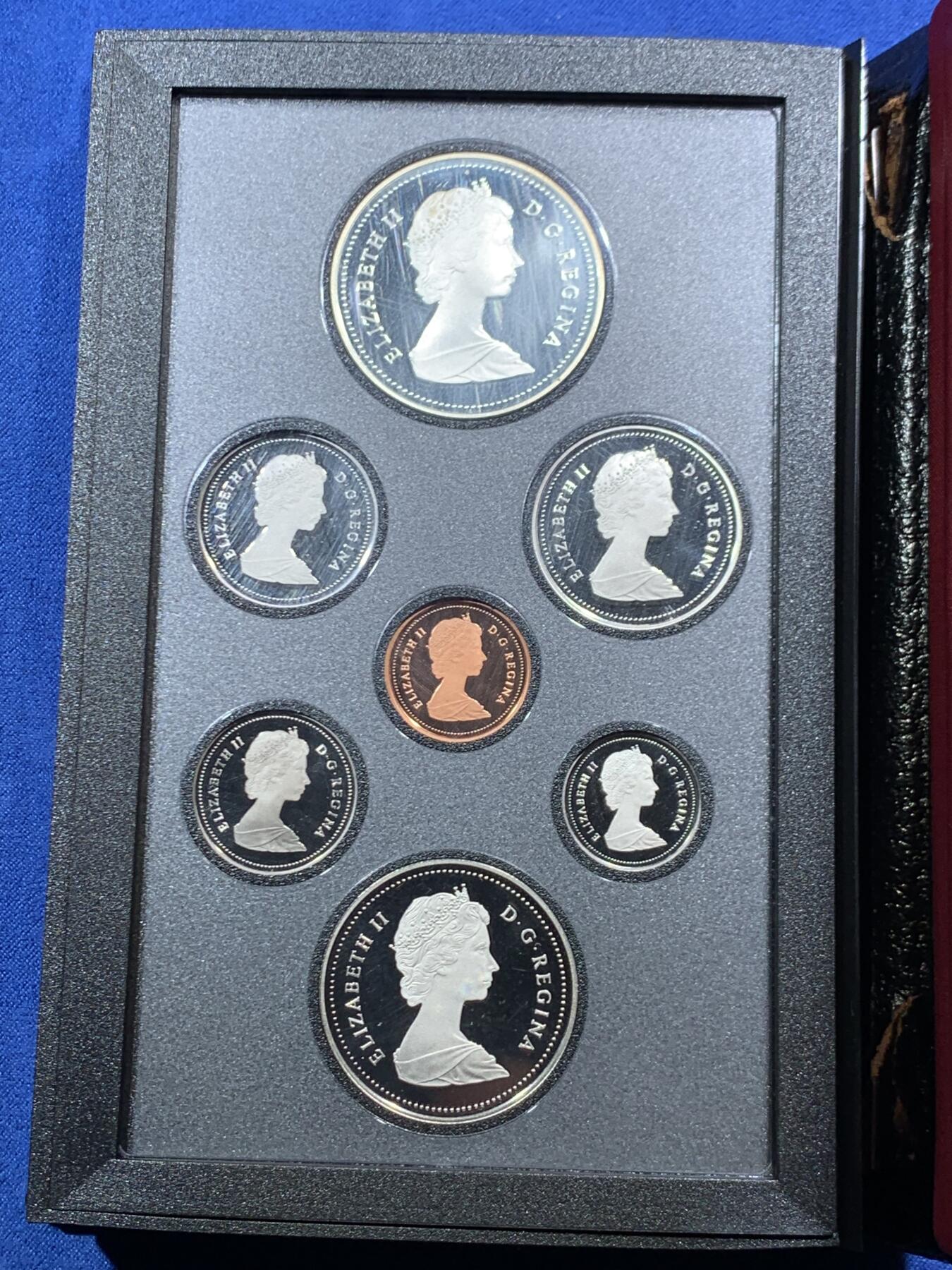 《竞宝斋》第466场 周日，周一 2场连拍 （全场包邮）欢迎送拍 加拿大1987年精制套币 含一枚银币 原盒带证书