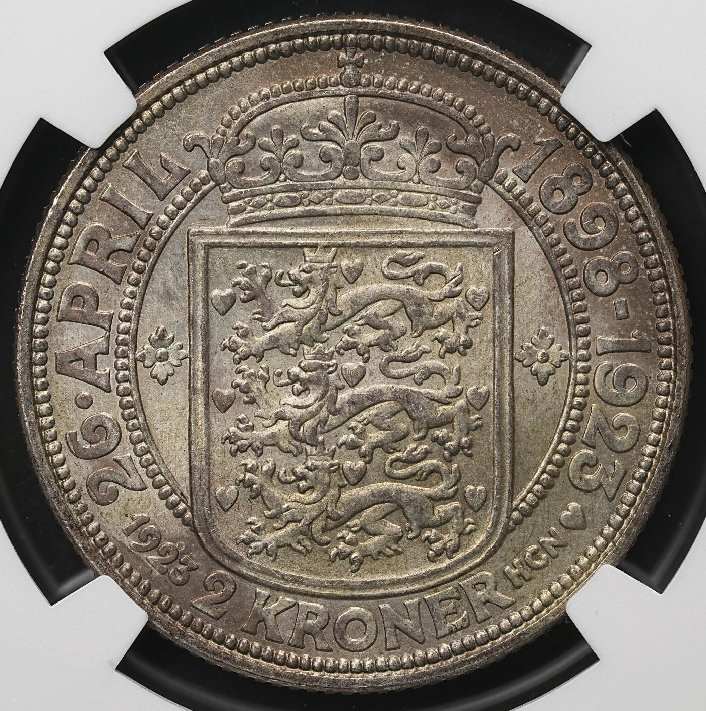 修遠堂世界钱币第106期，请看参拍说明 NGC MS64 1923年丹麦国王银婚纪念2克朗银币