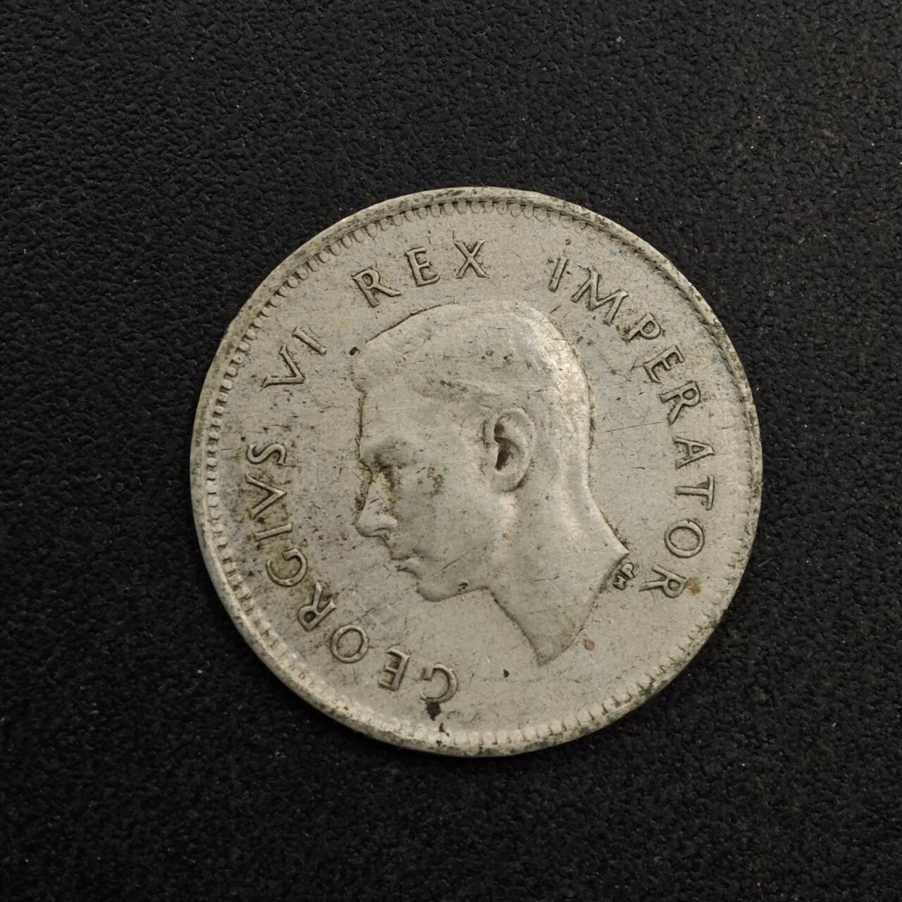 【淘币小摊】实时拍第八百七十四拍   银币散币场    每周一统一发货 南非1941年乔治六世3便士银币