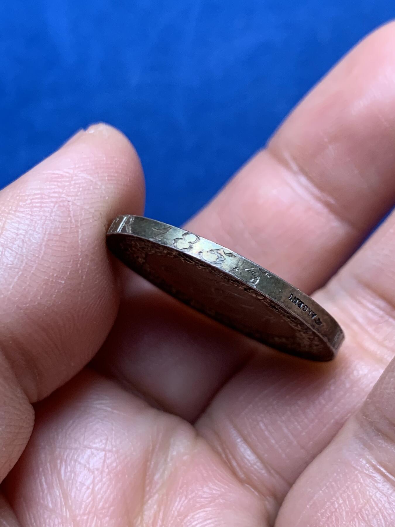 《竞宝斋》第466场 周日，周一 2场连拍 （全场包邮）欢迎送拍 法国1855年镀金结婚纪念银章，AR手指边铭950银，边铭结婚信息深刻，27.2mm，10.1克