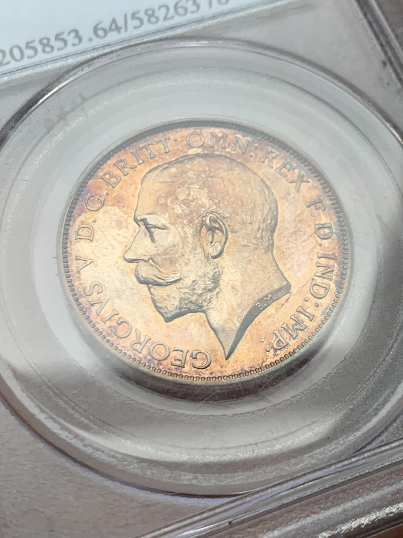 《竞宝斋》第466场 周日，周一 2场连拍 （全场包邮）欢迎送拍 PCGS PR64 英国1911乔五精制弗罗林银币，铸量6000枚。人像深峻，镜面感超强，金彩包浆，状态极佳的一颗。pc早期小白盒严评，换盒有机会加分。盒子支撑有磕