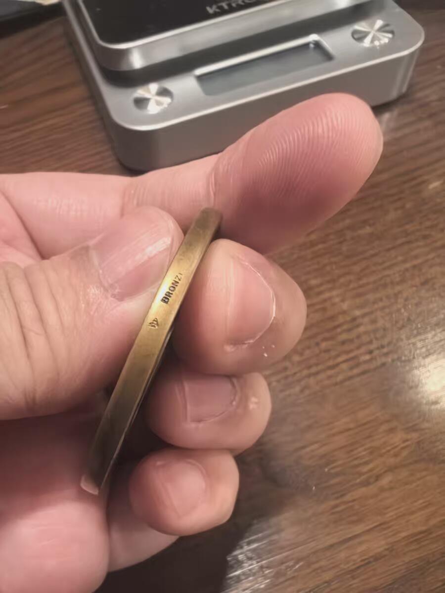 欧洲铜章和回流杂项第一场 法国“AV MERITE”戛纳博览会铜质奖章 这是一枚为1900年左右在法国戛纳举办的欧洲博览会（Exposition Européenne de Cannes）而颁发的铜质功绩奖章，由著名雕刻师Oscar Roty（奥斯卡·罗蒂）设计。