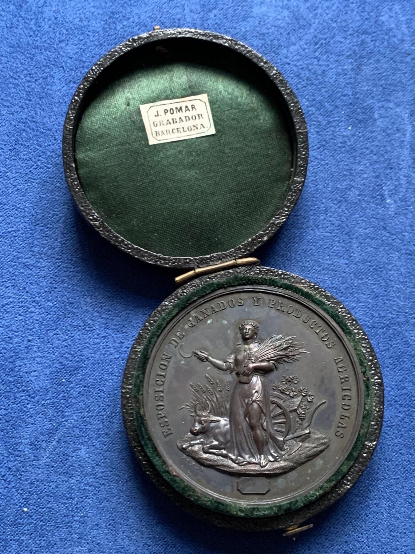 《竞宝斋》第466场 周日，周一 2场连拍 （全场包邮）欢迎送拍 西班牙农业纪念铜章 52克 46.9mm 高浮雕 带原盒 好品