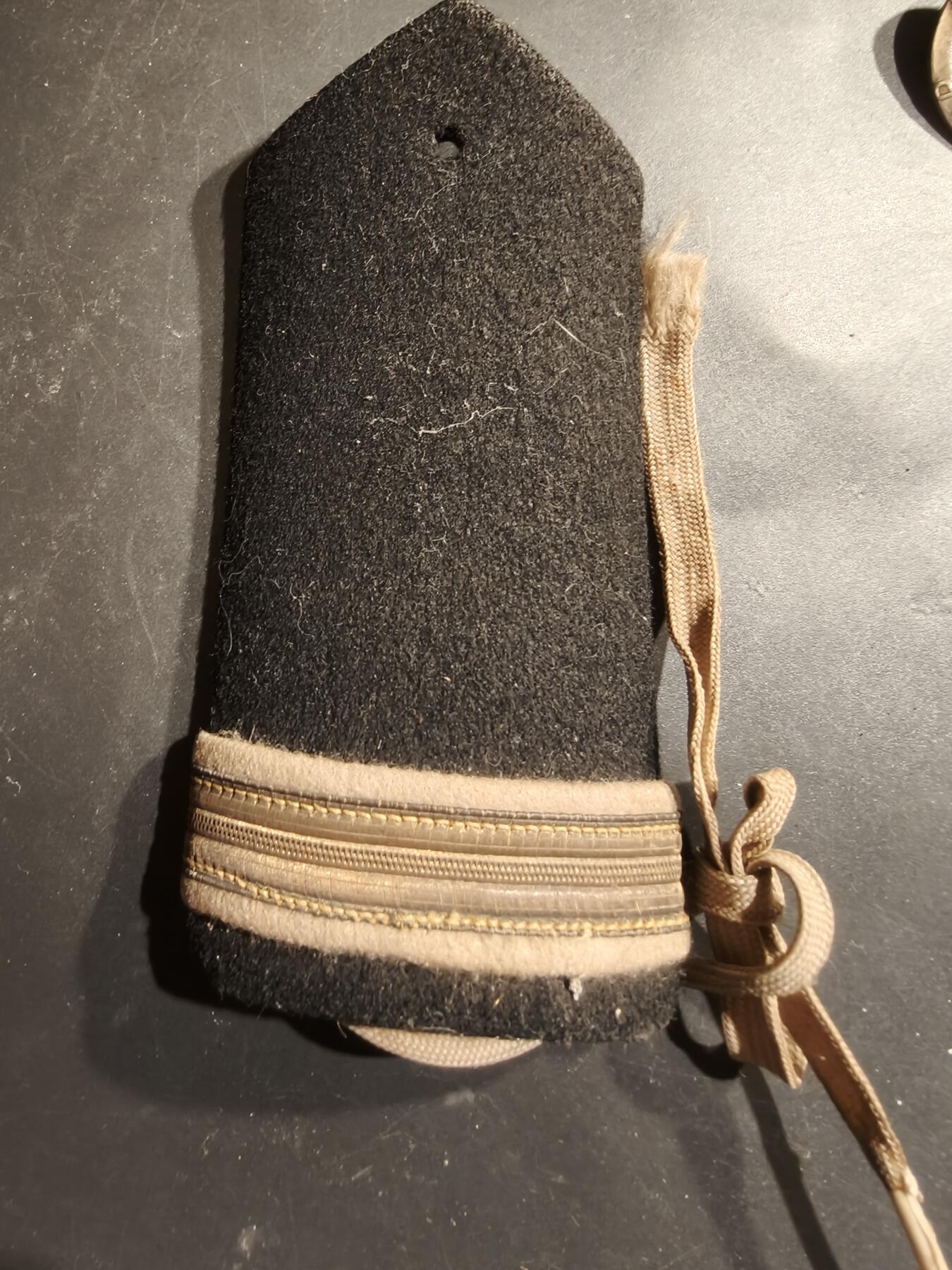 老王徽章第185期 英国皇家海军肩章