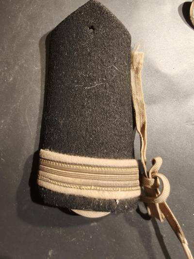 老王徽章第185期 - 英国皇家海军肩章