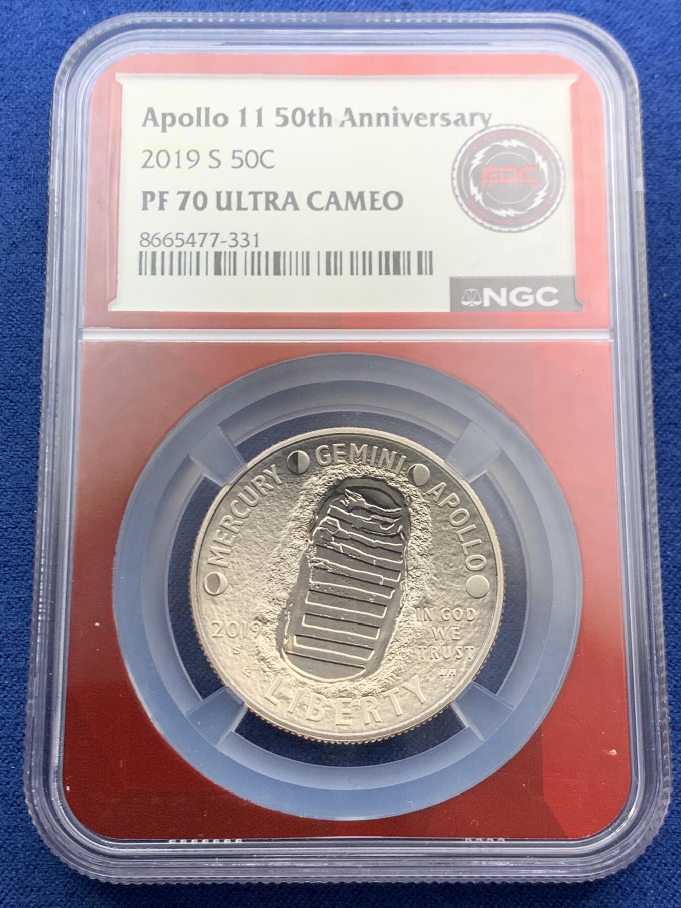 《竞宝斋》第466场 周日，周一 2场连拍 （全场包邮）欢迎送拍 NGC PF70UC 美国 2019年 阿波罗11号登月50周年 50美分 纪念币 很有意思的曲面币 少见EDC(everyday coin) 红色内芯